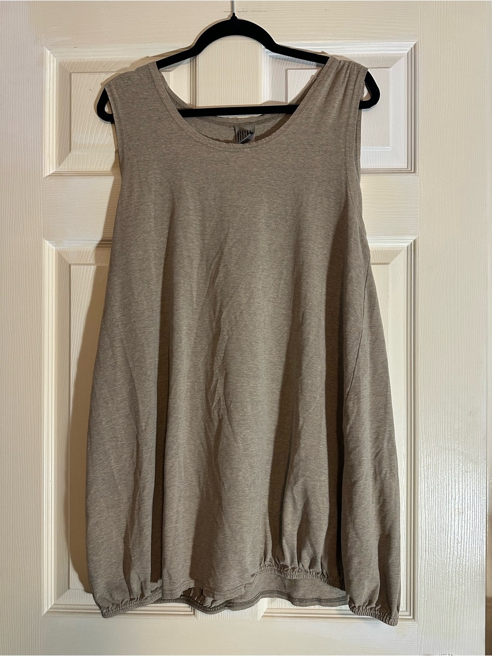 Lilith Women's Relaxed Sleeveless Tank Top - Taupe
